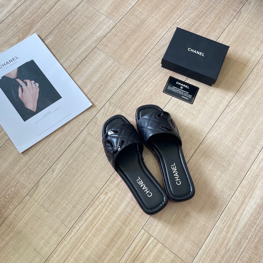 Chanel Flat Sandals with Black Quilted Leather & CC Logo
